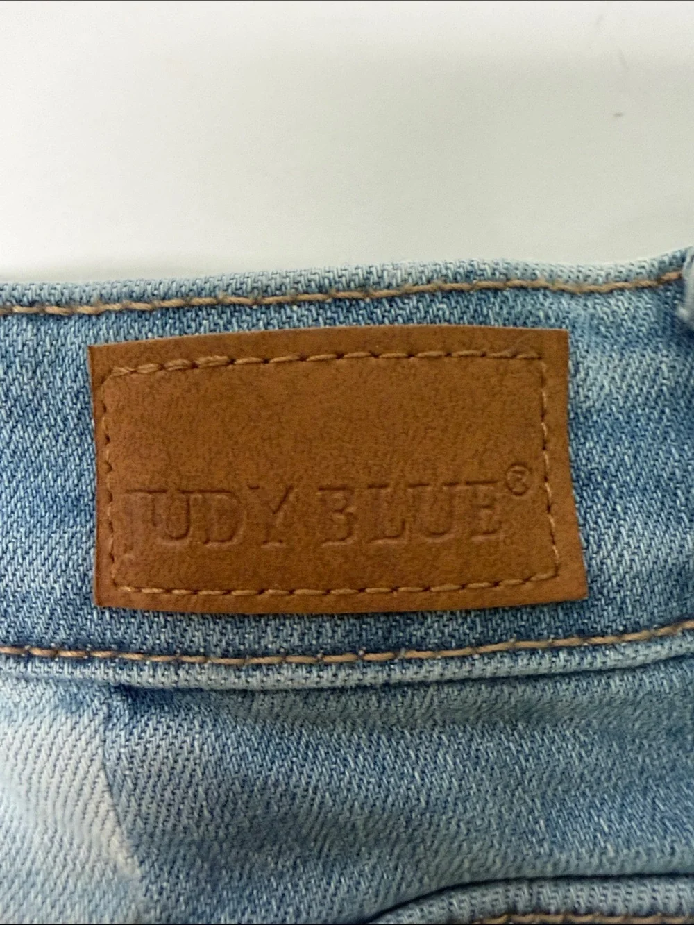 Judy Blue Two-Tone Denim Bessie Shorts Size Large